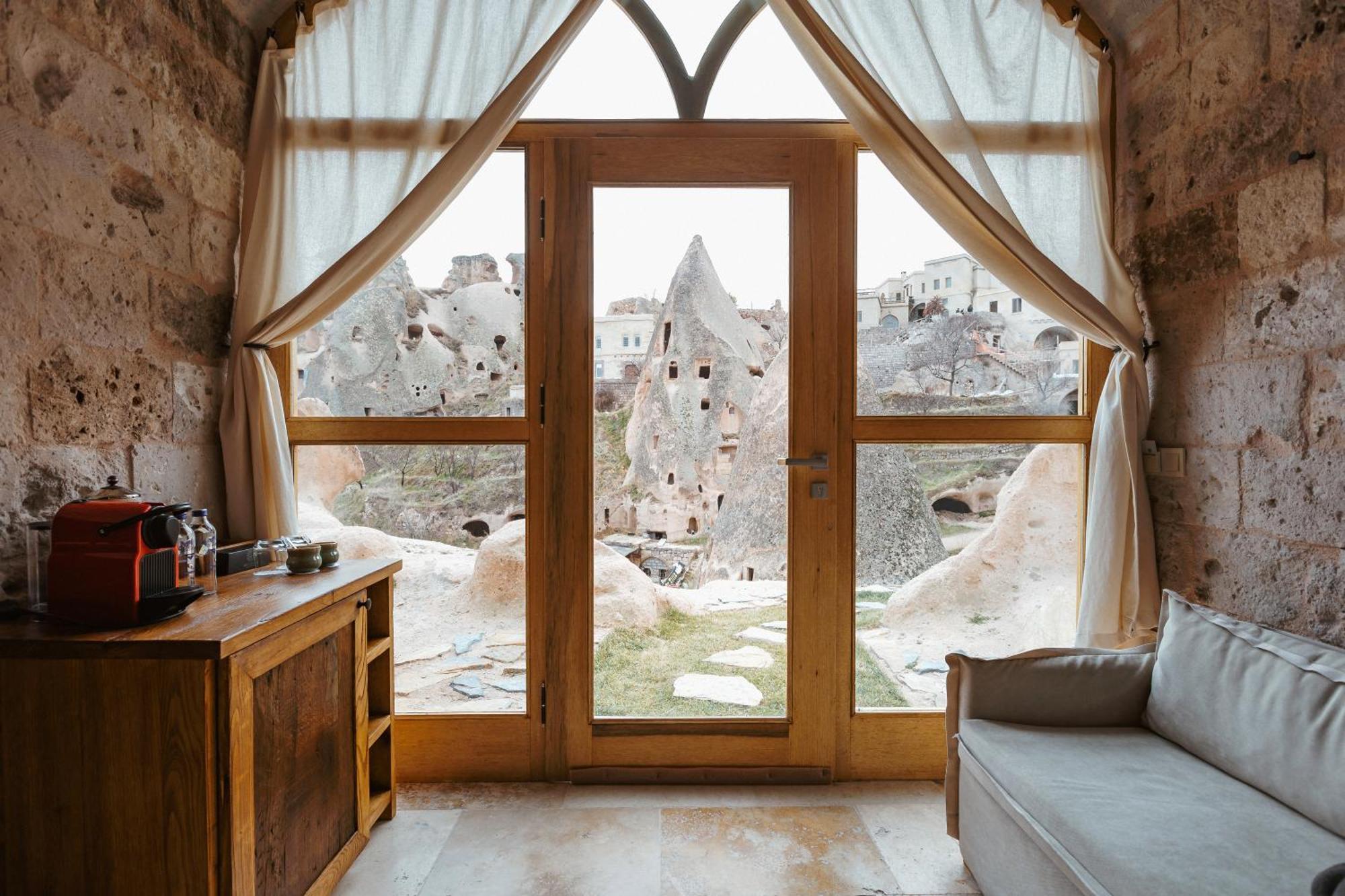 אוצ'יסר Millstone Cave Suites Hotel מראה חיצוני תמונה