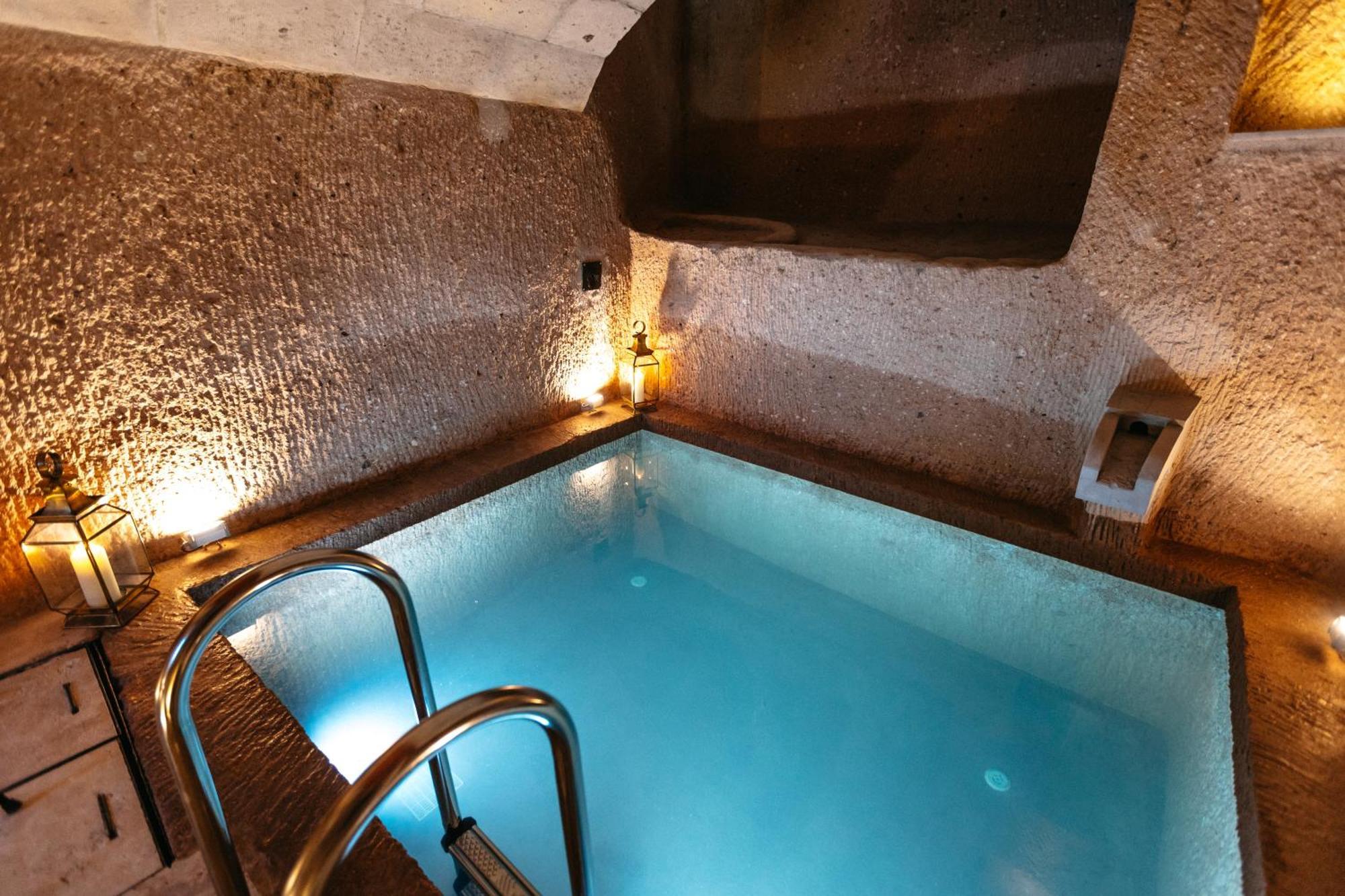 אוצ'יסר Millstone Cave Suites Hotel מראה חיצוני תמונה