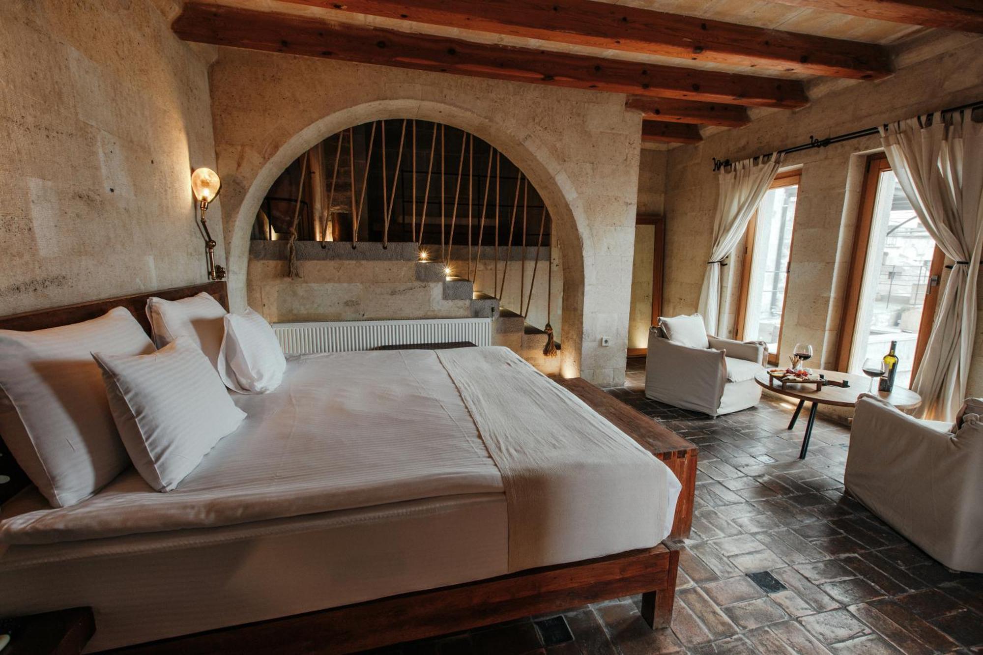 אוצ'יסר Millstone Cave Suites Hotel מראה חיצוני תמונה