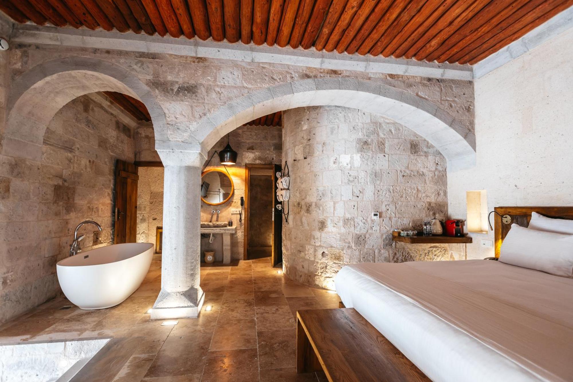 אוצ'יסר Millstone Cave Suites Hotel מראה חיצוני תמונה