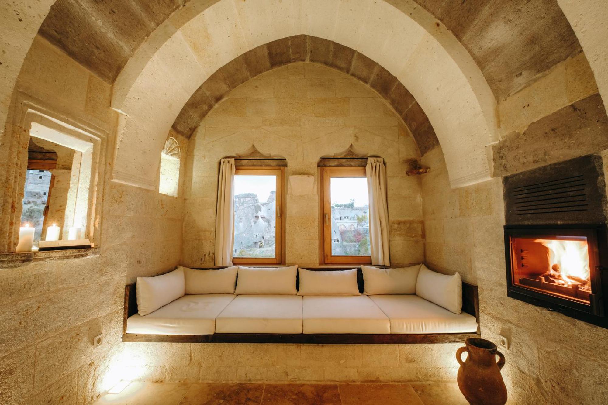 אוצ'יסר Millstone Cave Suites Hotel מראה חיצוני תמונה