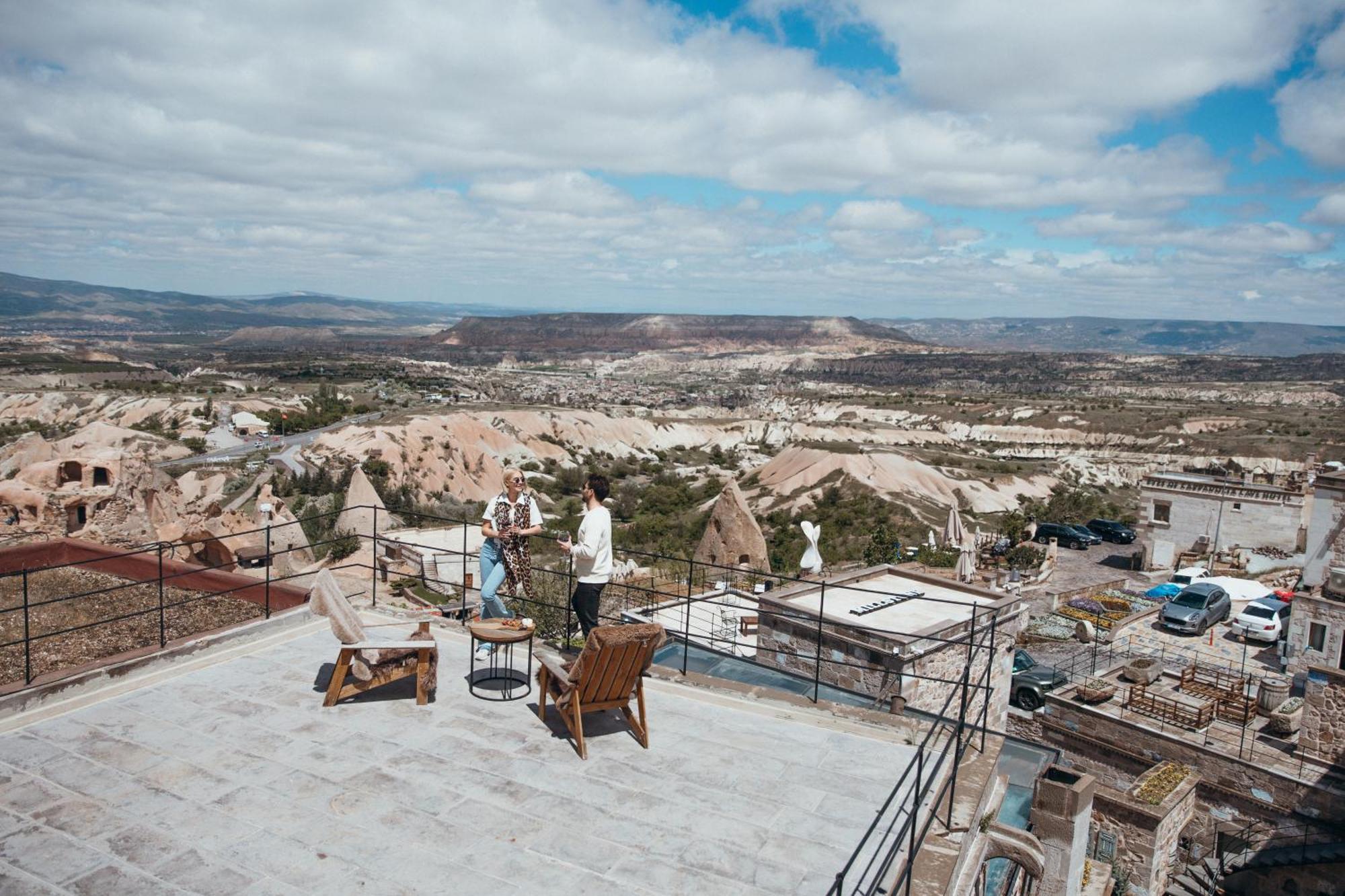 אוצ'יסר Millstone Cave Suites Hotel מראה חיצוני תמונה